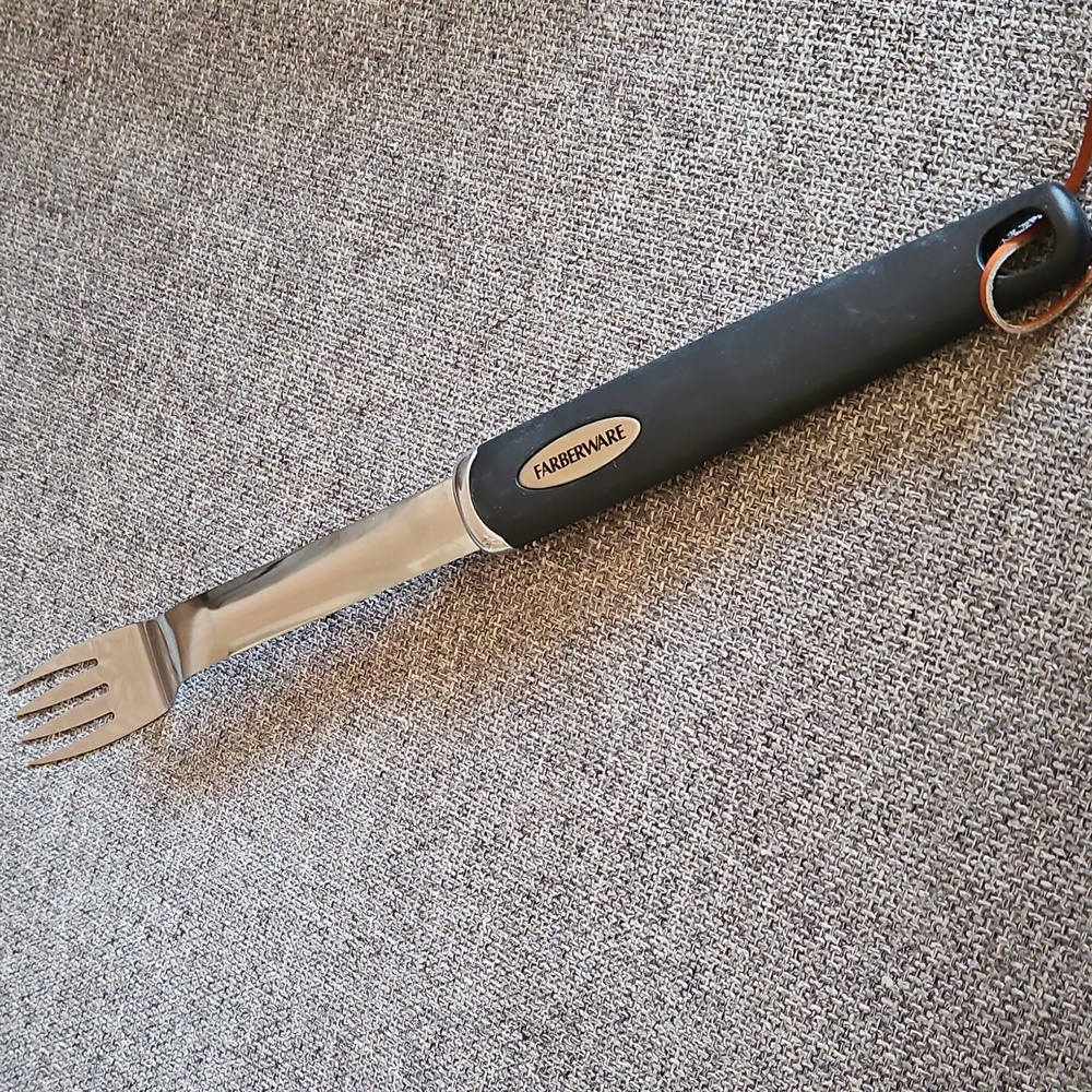 3 for $10 FARBERWARE PITCH FORK FOR BARBACUE. EUC